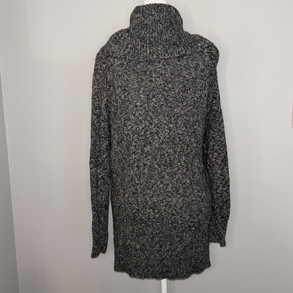 Gorgeous Cozy Cowlneck Sweater by Workshop Size XS - Picture 8 of 8